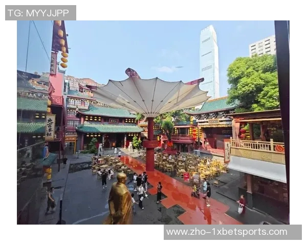 成都足球赛事盛况空前球迷热情高涨助力球队争辉